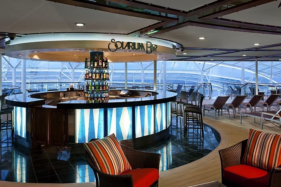 Royal Caribbean International, Adventure of the Seas, Solarium Bar.jpg